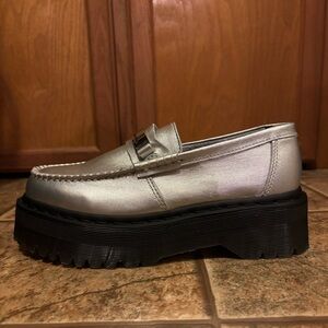 NWT Dr. Martens Penton II Quad Metallic Leather Platform Loafers sz 7M/8W